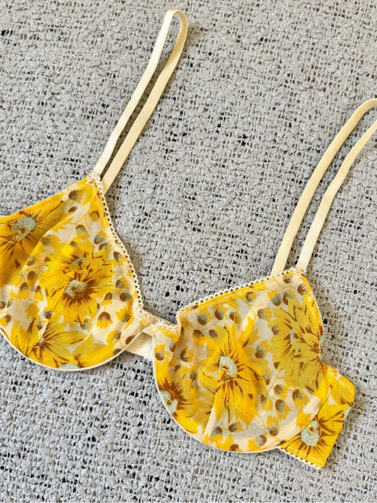 Urban Outfitters Other - Urban Outfitters Sunflower Mesh Bra 34B